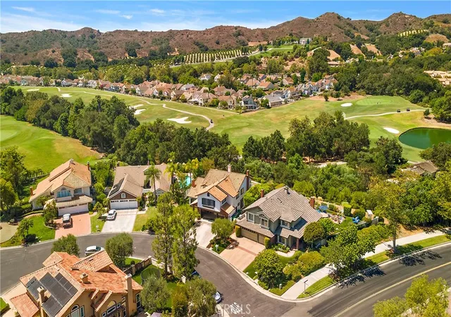 Homes for sale in Coto De Caza, CA | 3 Mantenida, Coto De Caza, CA 92679 | MLS# PW25214629