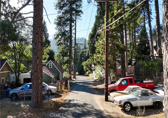 Homes for sale in Crestline, CA | 23004 Pine Ln, Crestline, CA 92325 | MLS# RS25215215