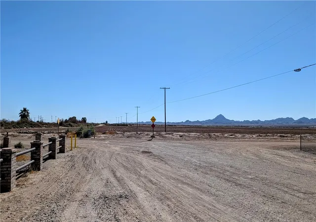 19th image of 184 Clark Way, Palo Verde, CA 92266 | MLS# OC25215334