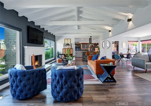 3rd image of 1645 S Sunrise Way, Palm Springs, CA 92264 | MLS# SR25214540