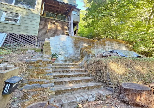 2nd image of 135 Redwood Ave, Occidental, CA 95419 | MLS# LC25214841
