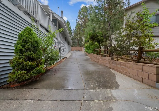 Homes for sale in Big Bear Lake, CA | 501 Catalina Rd, Big Bear Lake, CA 92315 | MLS# GD25216213