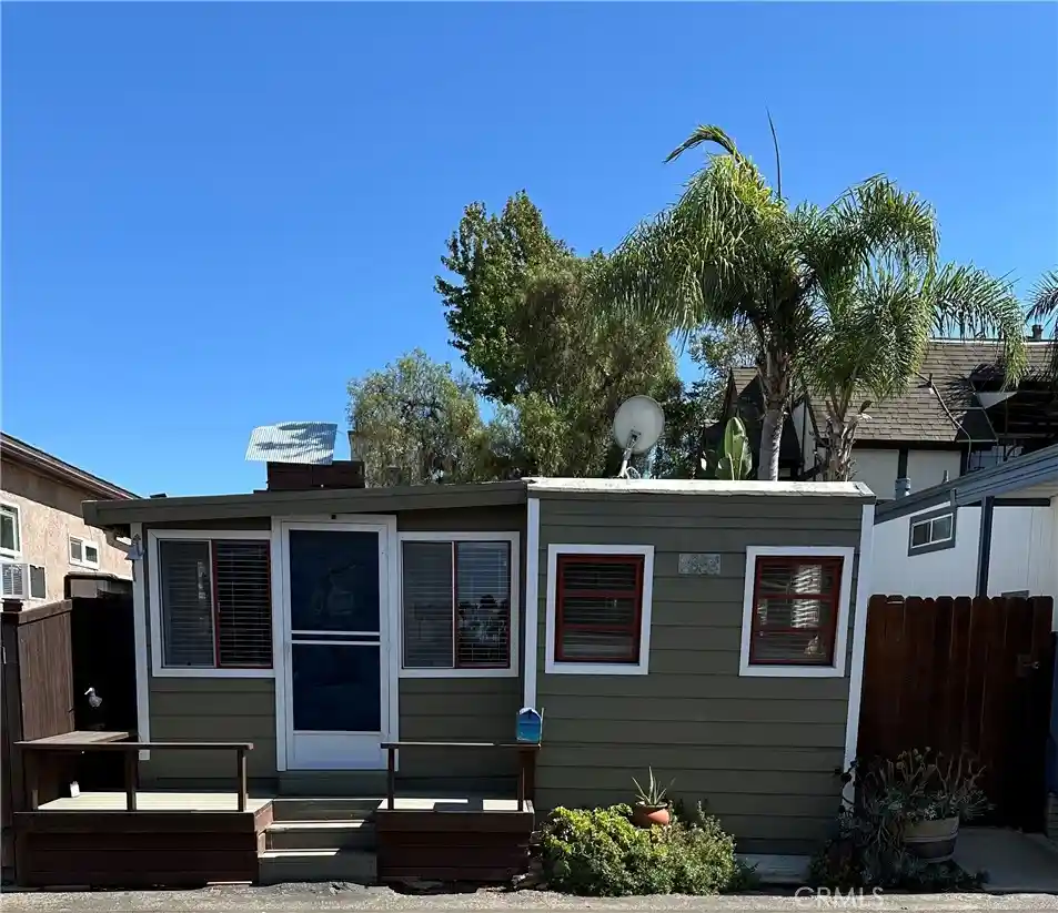 Photo 1 of Manufactured home for sale at 85 Riversea Rd, Seal Beach, CA 90740 | MLS# PW25216246 | Listing updated on 2026-10-18