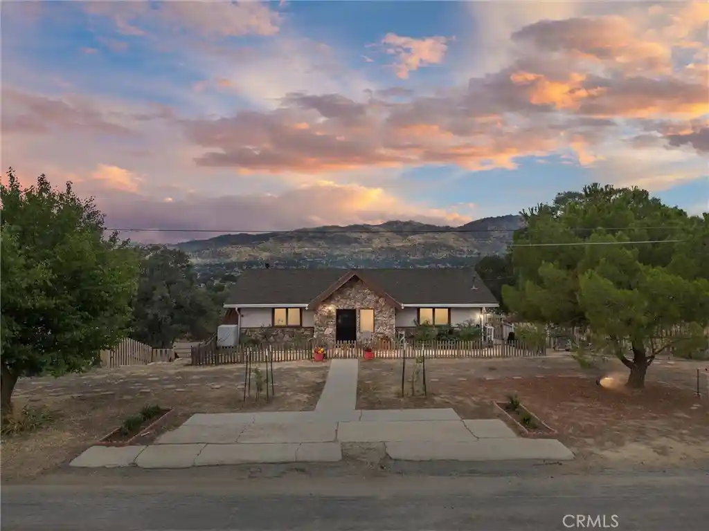 Photo 1 of Single family home for sale at 22801 Fran Dr, Tehachapi, CA 93561 | MLS# AR25216112 | Listing updated on 2026-08-01