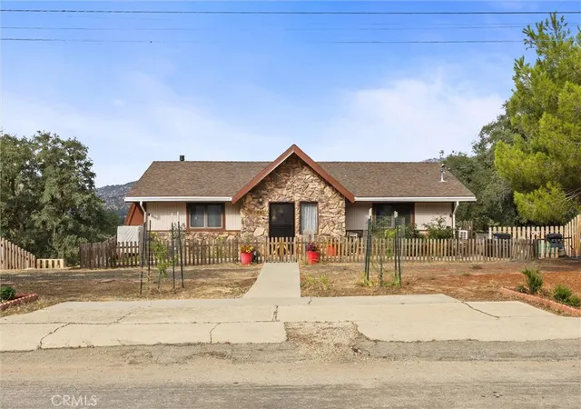 Homes for sale in Tehachapi, CA | 22801 Fran Dr, Tehachapi, CA 93561 | MLS# AR25216112