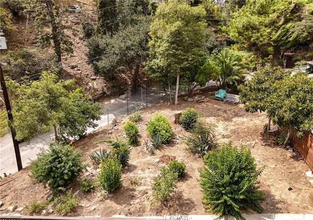 15th image of 430 Wren Dr, Los Angeles, CA 90065 | MLS# PF25215034