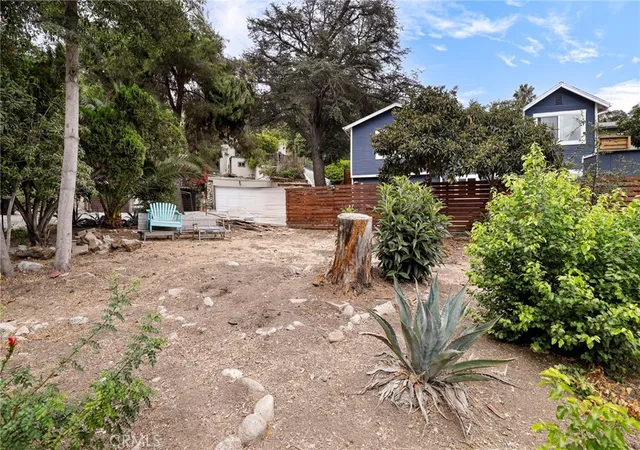 3rd image of 430 Wren Dr, Los Angeles, CA 90065 | MLS# PF25215034