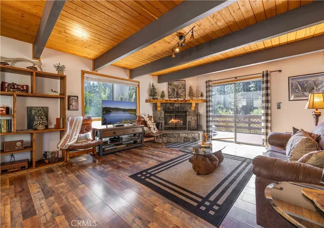 Photo 1 of Single family home for sale at 526 Catalina Rd, Big Bear Lake, CA 92315 | MLS# IG25215185 | Listing updated on 2026-10-01