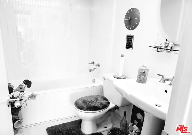5th image of 3500 W Manchester Blvd #107, Inglewood, CA 90305 | MLS# 25591691
