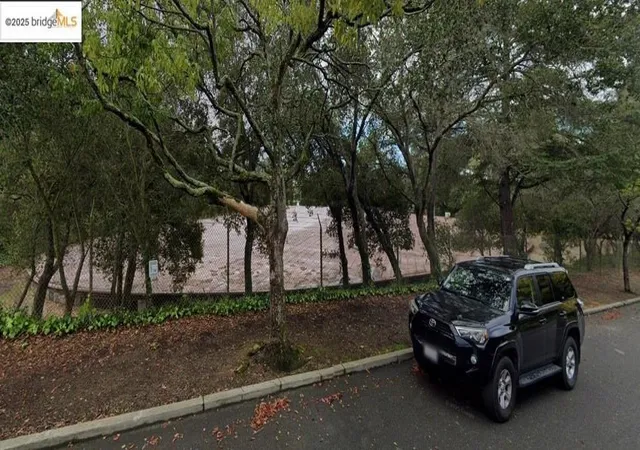 Land for sale at 0 Bullard Dr, Oakland, CA 94611 | MLS# 41111520