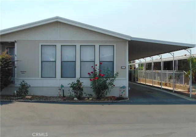 Photo 3 of Manufactured home for sale at 12618 3rd Street #63, Yucaipa, CA 92399 | MLS# IG25216545 | Listing updated on 2026-10-07