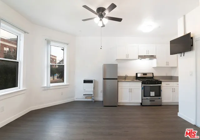 4th image of 1820 W 11Th St, Los Angeles, CA 90006 | MLS# 25592023