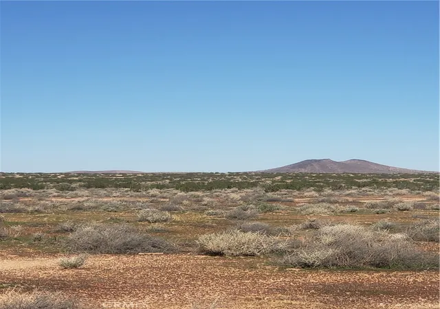 3rd image of 9 Pipeland Road, Boron, CA 93516 | MLS# IG25217089