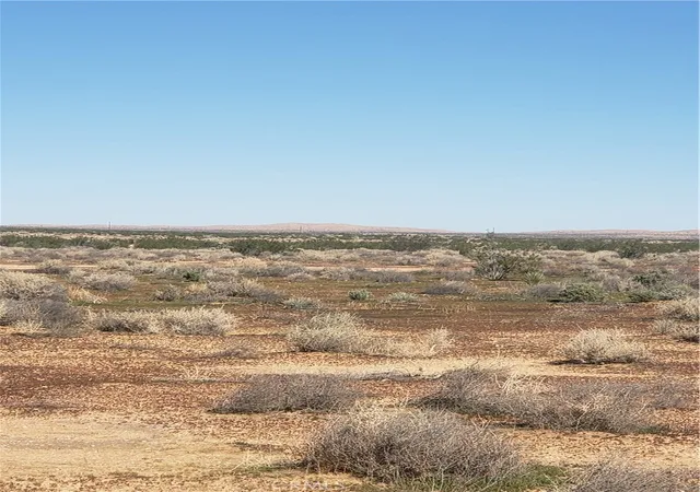 4th image of 9 Pipeland Road, Boron, CA 93516 | MLS# IG25217089