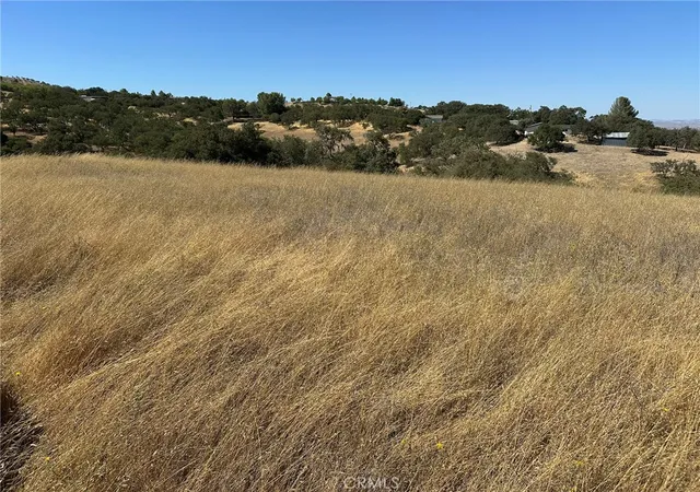 1st image of 350 Robles Rd, Paso Robles, CA 93446 | MLS# SC25217476