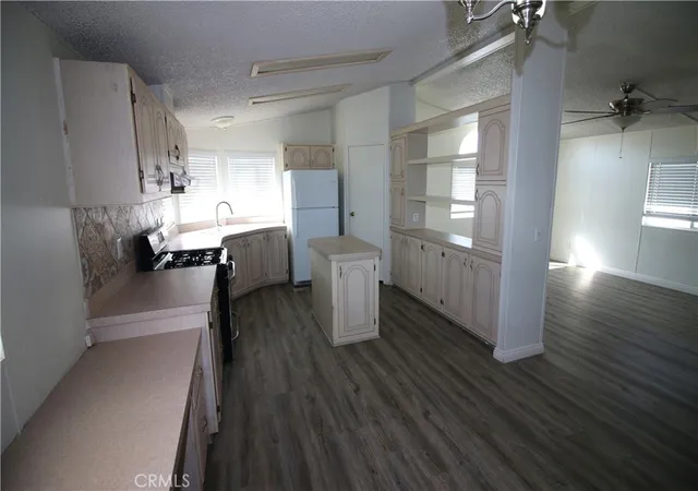 5th image of 1456 Philadelphia #182, Ontario, CA 91761 | MLS# CV25217617