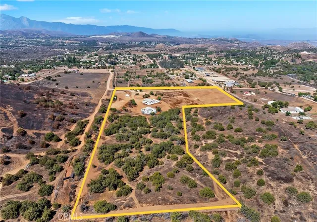 4th image of 19310 Ann Way, Lake Mathews, CA 92570 | MLS# SW25217792