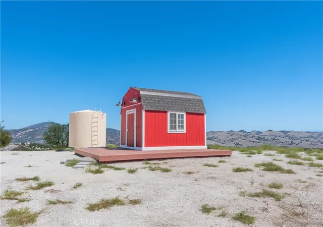 Homes for sale in Bradley, CA | 71778 Jolon Rd, Bradley, CA 93426 | MLS# NS25218665