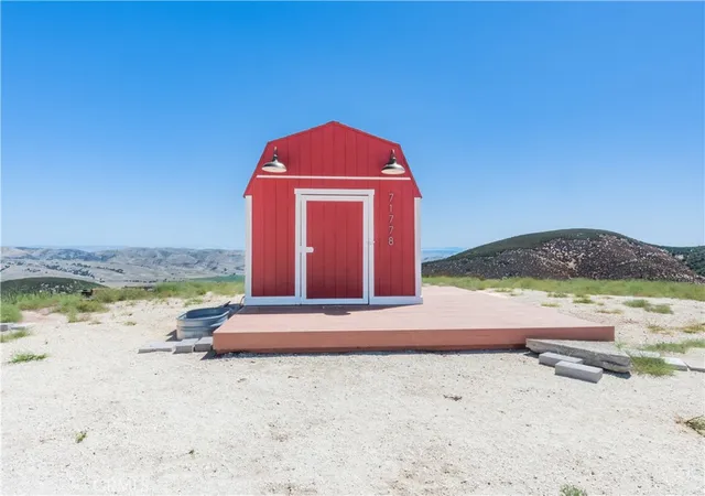3rd image of 71778 Jolon Rd, Bradley, CA 93426 | MLS# NS25218665