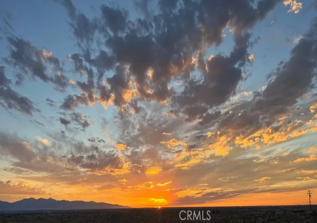 Land for sale at 0 Manzanita Rd, Apple Valley, CA 92308 | MLS# HD25219509 | Listing updated on 2026-09-03