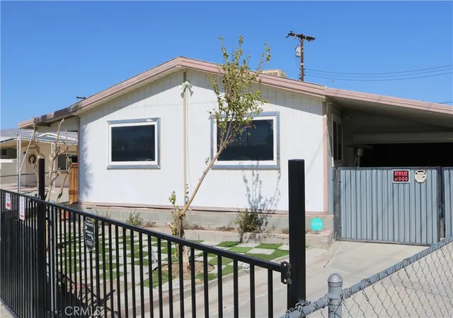 Homes for sale in Thousand Palms, CA | 32950 Westchester Dr, Thousand Palms, CA 92276 | MLS# IG25219010