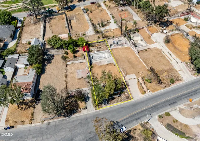 Photo 1 of Sale Pending at 2969 Maiden Ln, Altadena, CA 91001 | MLS# P1-24155 | Listing updated on 2026-05-13