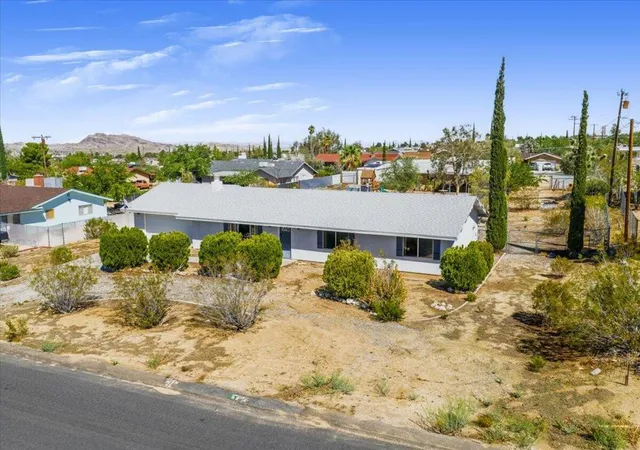 Homes for sale in Yucca Valley, CA | 7475 Alaba Ave Ave, Yucca Valley, CA 92284 | MLS# 219135513DA