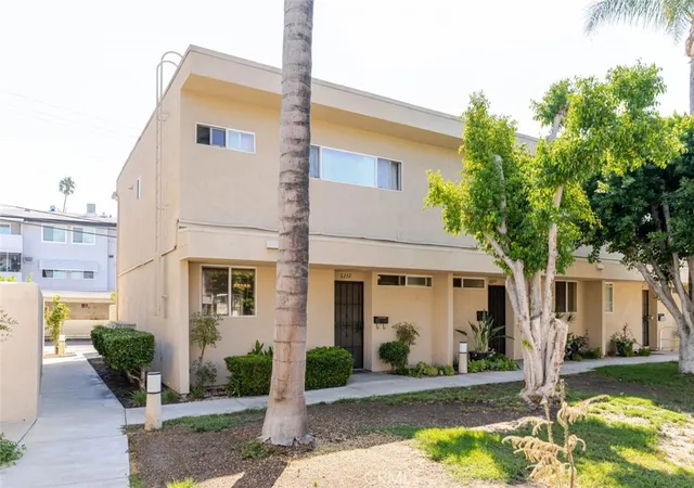 2nd image of 6232 Morse Ave, North Hollywood, CA 91606 | MLS# SR25218886