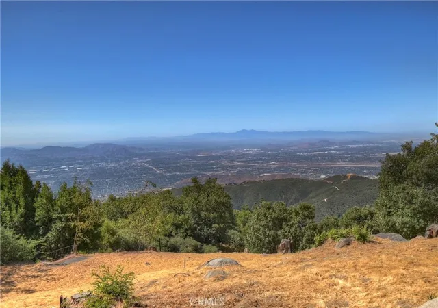 3rd image of 1180 Saturn Way, Crestline, CA 92325 | MLS# IG25220451