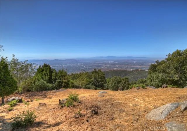 4th image of 1180 Saturn Way, Crestline, CA 92325 | MLS# IG25220451