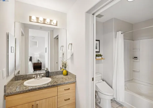 5th image of 1121 40Th St, Emeryville, CA 94608