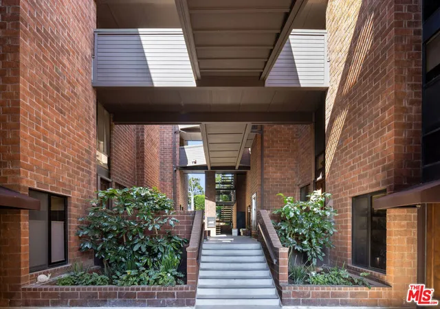 Photo 3 of Condo for sale at 1033 Carol Dr #PH3, West Hollywood, CA 90069 | MLS# 25589825 | Listing updated on 2025-10-14