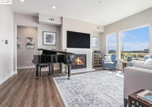 Photo 3 of Single family home for sale at 3143 Delta Coves Dr, Bethel Island, CA 94511 | MLS# 41112116 | Listing updated on 2026-09-13