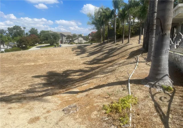 3rd image of 0 Laurelwood, Colton, CA 92324 | MLS# CV25221447