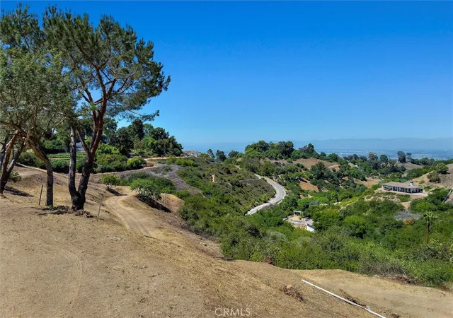 Photo 3 of Land for sale at 4 Poppy Trail, Rolling Hills, CA 90274 | MLS# SB25221444 | Listing updated on 2026-09-16