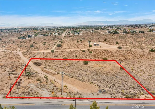 2nd image of 9679 Beekley Rd, Phelan, CA 92371 | MLS# HD25221548