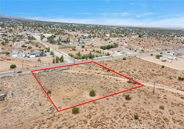 5th image of 9679 Beekley Rd, Phelan, CA 92371 | MLS# HD25221548