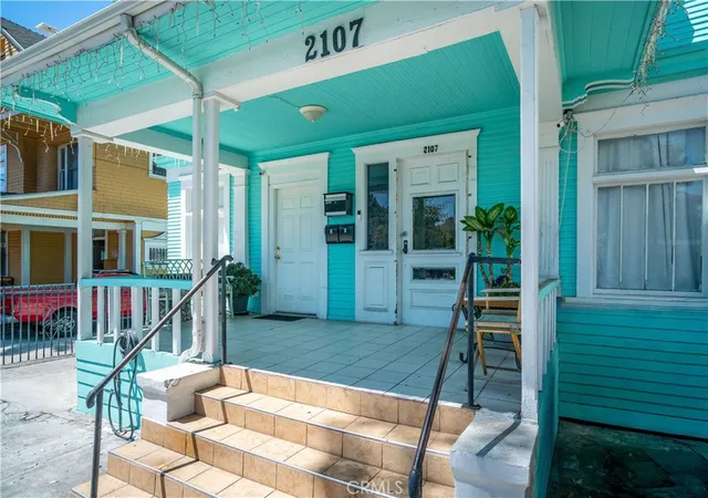 2nd image of 2107 S Union Avenue, Los Angeles, CA 90007 | MLS# SB25196671