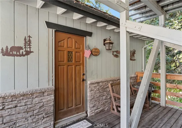 Photo 2 of Single family home for sale at 615 Wellesley, Lake Arrowhead, CA 92352 | MLS# PW25220916 | Listing updated on 2026-09-16