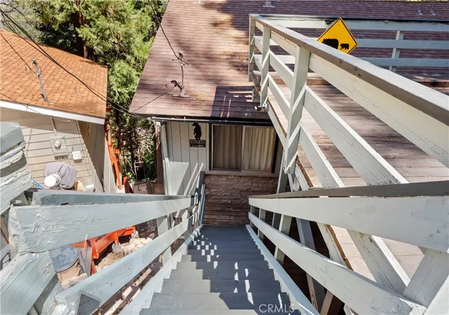 Photo 3 of Single family home for sale at 615 Wellesley, Lake Arrowhead, CA 92352 | MLS# PW25220916 | Listing updated on 2026-09-16