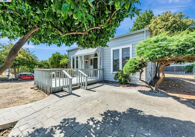 Photo 1 of Sale Pending at 37915 Vallejo St, Fremont, CA 94536 | MLS# 41112332 | Listing updated on 2026-05-28
