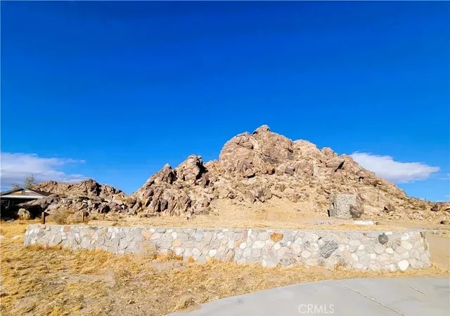 Homes for sale in Lucerne Valley, CA | 30588 Ca-18, Lucerne Valley, CA 92356 | MLS# HD25218645
