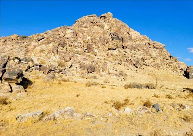 Homes for sale in Lucerne Valley, CA | 30588 Ca-18, Lucerne Valley, CA 92356 | MLS# HD25218645