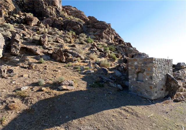 Homes for sale in Lucerne Valley, CA | 30588 Ca 18, Lucerne Valley, CA 92356 | MLS# HD25218645