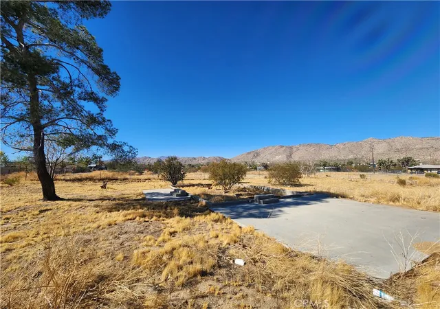 4th image of 56646 Antelope Trl, Yucca Valley, CA 92284 | MLS# HD25223548