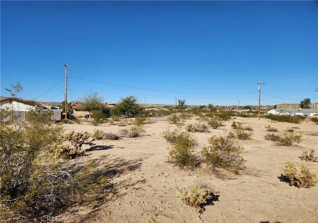 3rd image of 4 Lot Juniper Ave, 29 Palms, CA 92277 | MLS# HD25223577