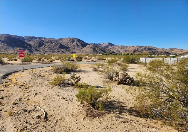 4th image of 4 Lot Juniper Ave, 29 Palms, CA 92277 | MLS# HD25223577