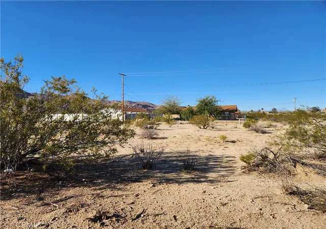 5th image of 3 Lot Juniper Ave, 29 Palms, CA 92277 | MLS# HD25223590