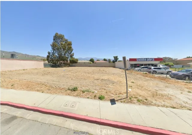 Photo 1 of Land for sale at 637 637 S San Jacinto, San Jacinto, CA 92583 | MLS# IV25223779 | Listing updated on 2026-07-01