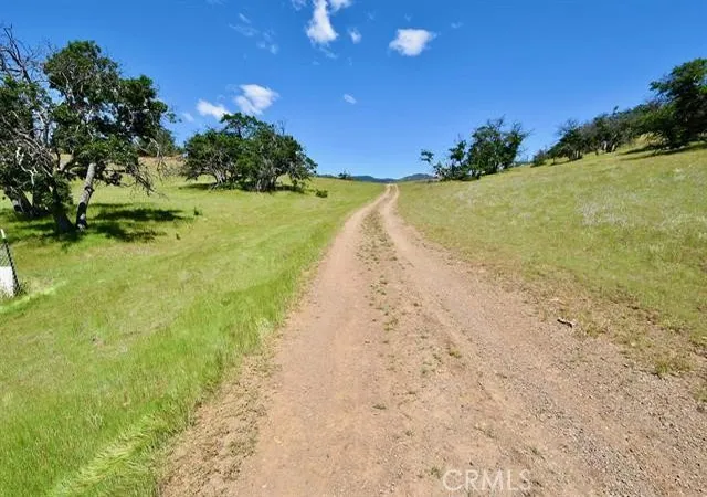 4th image of 0 Xx Yellow Dog Trail, Hornbrook, CA 96044 | MLS# SN25217843